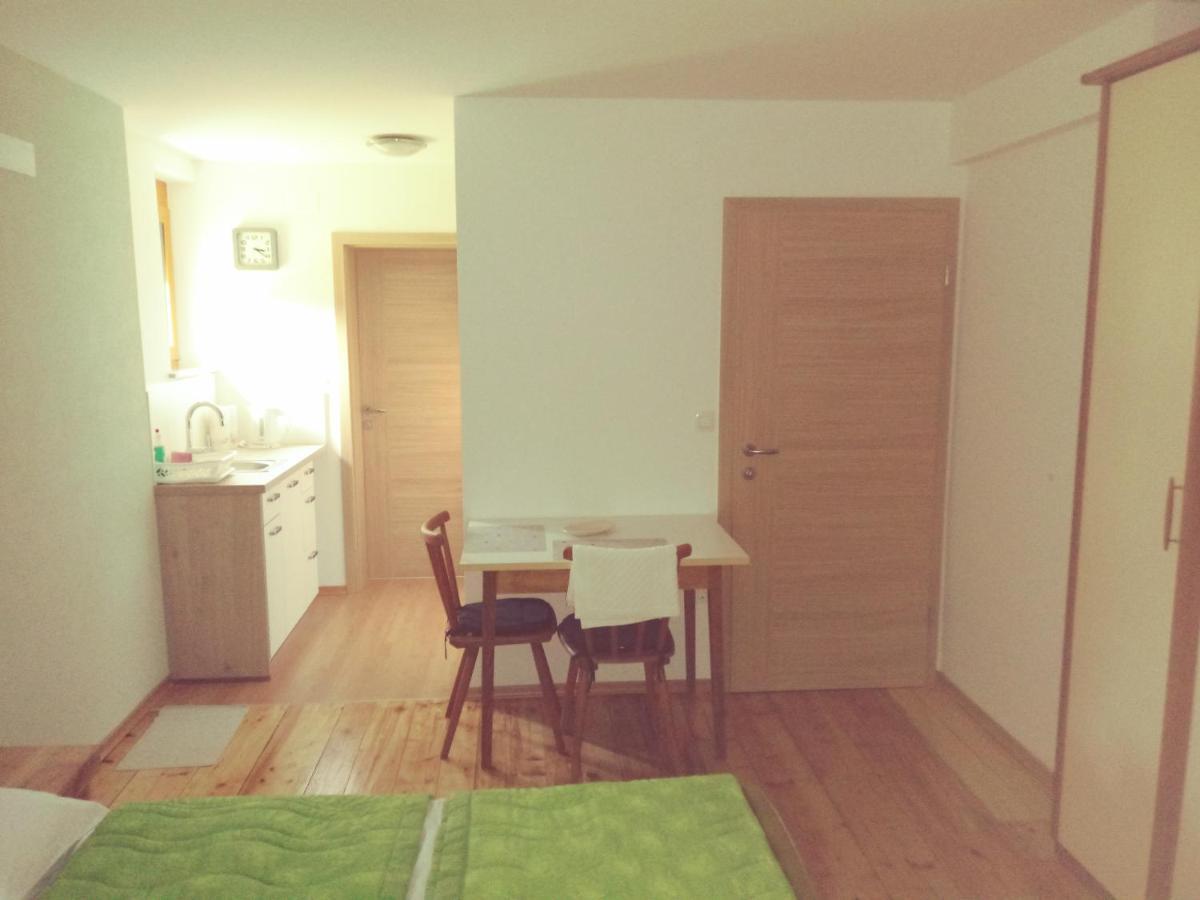 Apartma Smid Lägenhet Škofja Loka Exteriör bild
